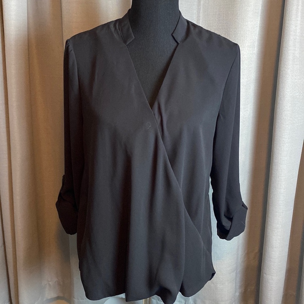 Versona Women’s Black V-Neck Faux Wrap Roll Sleeve Blouse sz L NWT